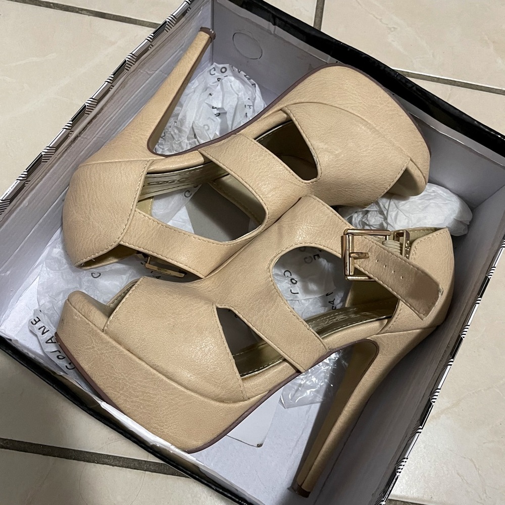 Beige Heels - Picture 2 of 3